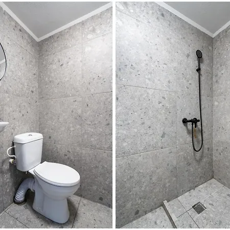 Central New 12 Sqm Room Bucarest Esterno foto